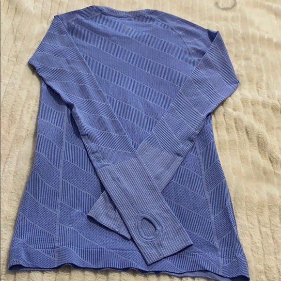 Lululemon top - Picture 8 of 8